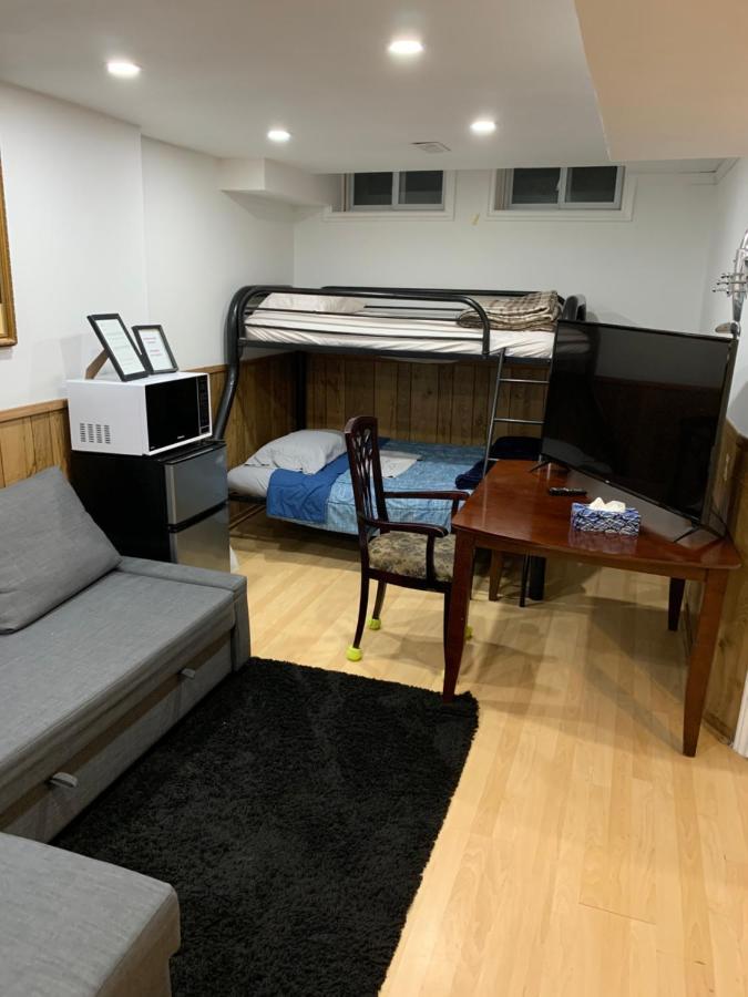 Big Oasis Studio Near Airport Yyz Hotel Toronto Eksteriør billede