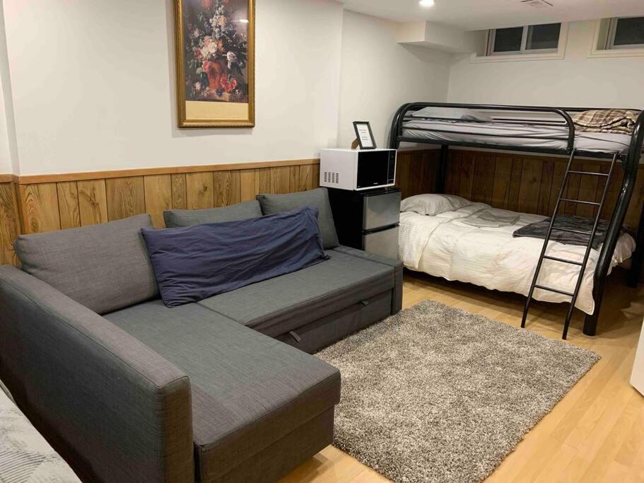Big Oasis Studio Near Airport Yyz Hotel Toronto Eksteriør billede