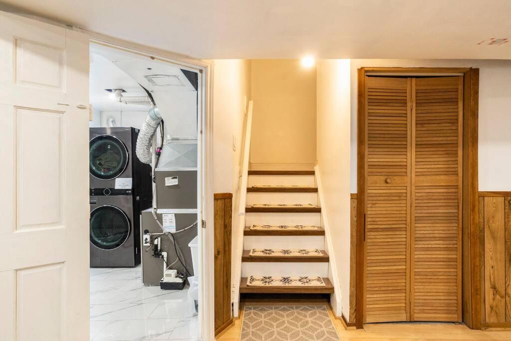 Big Oasis Studio Near Airport Yyz Hotel Toronto Eksteriør billede